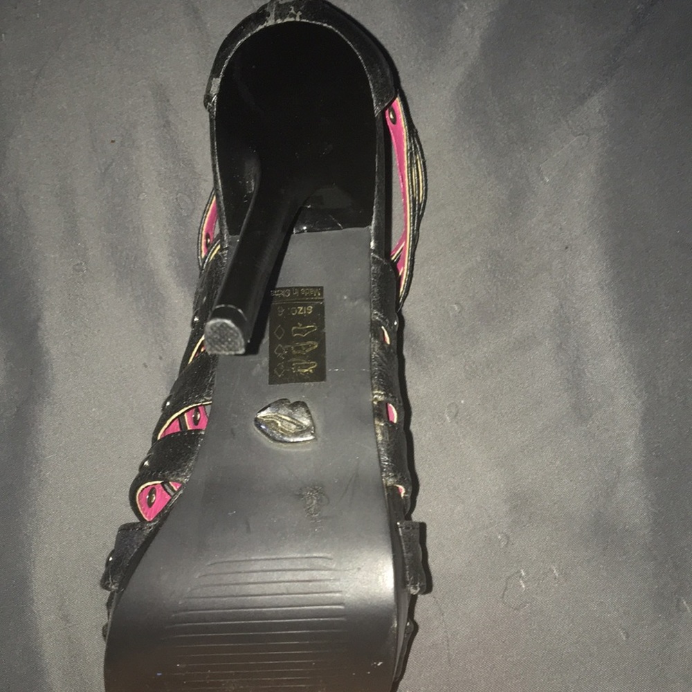 Heels - Picture 2 of 2